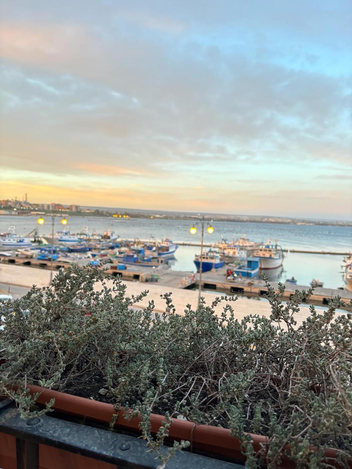 Il Palazzino Lejlighed Taranto Eksteriør billede